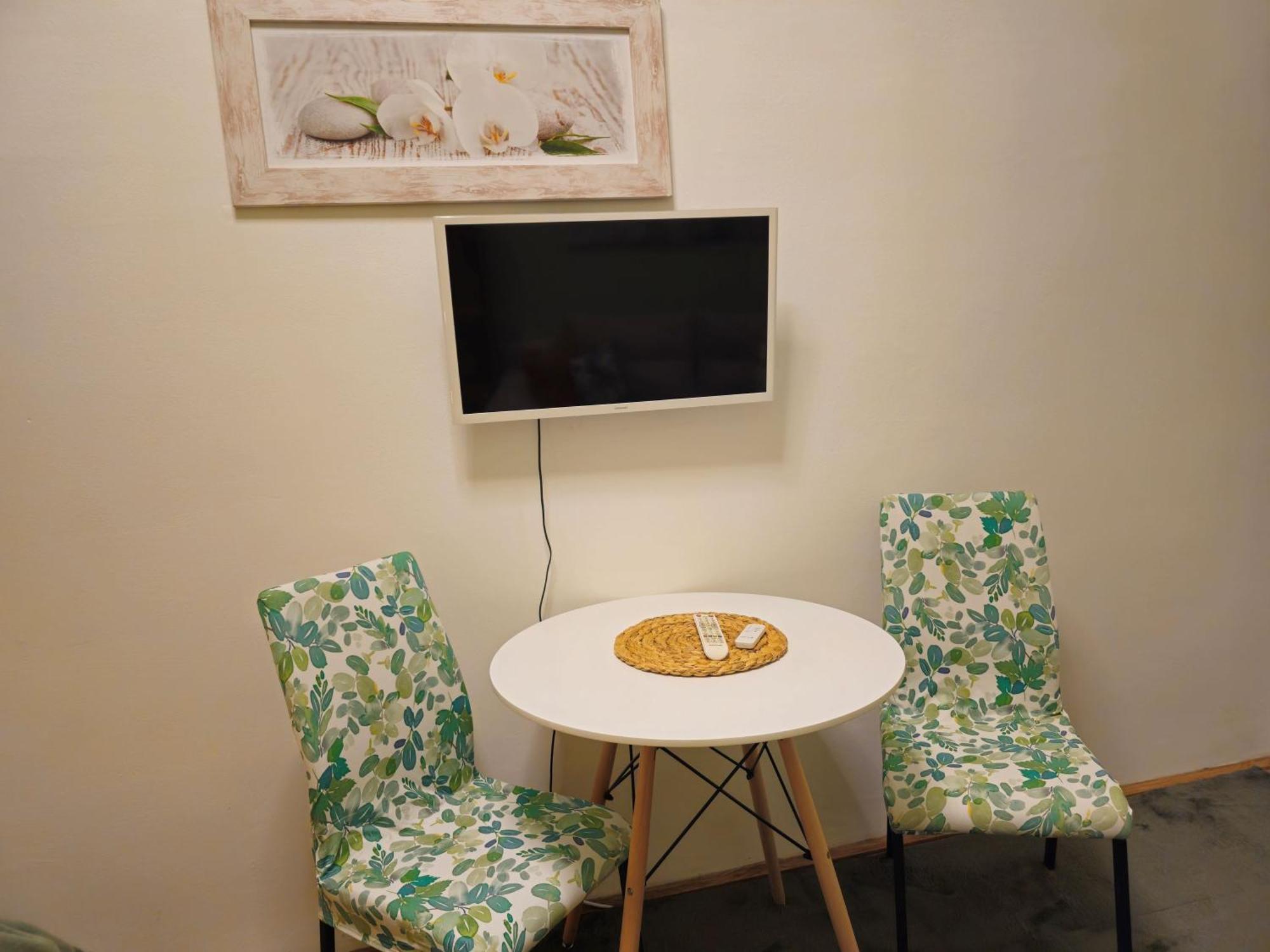 Apartment Sweet *